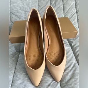 NEVER WORN Corso Como Jullia Nude pointed toe flat Size 8